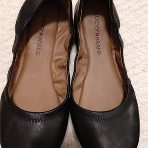 Black leather Lucky Brand flats